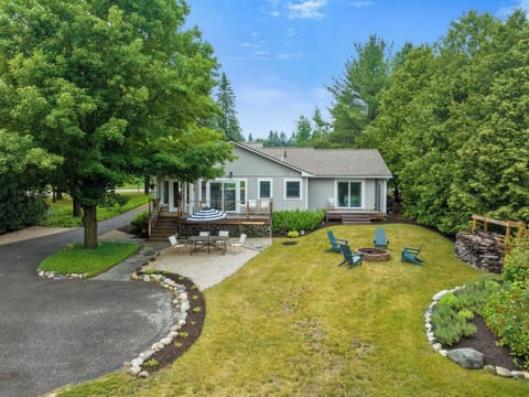 Exterior of Bester Bungalow w/ 2 Firepits & Outdoor Dining