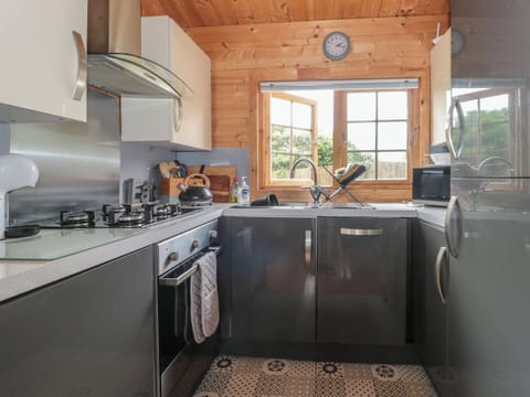 Dishwasher, cookware/dishes/utensils