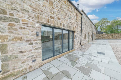 Cottage | Property grounds