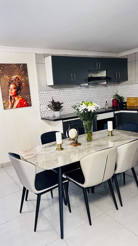 Standard Apartment | Private kitchen | Full-size fridge, microwave, oven, dining tables