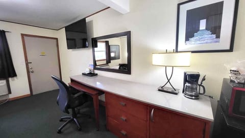 Pillowtop beds, blackout drapes, free WiFi, bed sheets