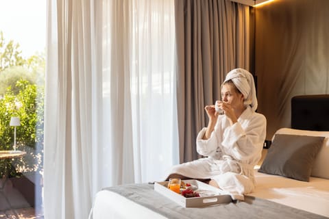 Egyptian cotton sheets, premium bedding, down comforters