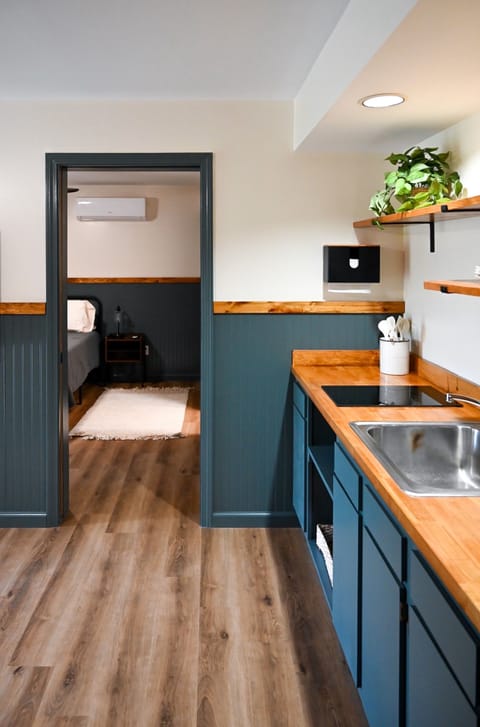 Suite | Private kitchen | Coffee/tea maker