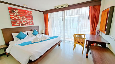 Superior Double Room, 1 King Bed | In-room safe, desk, laptop workspace, free WiFi