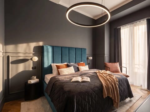 Modern bedroom with queen size bed
