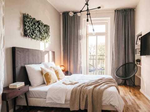 Apartment with queen size bed and balcony for 2 people