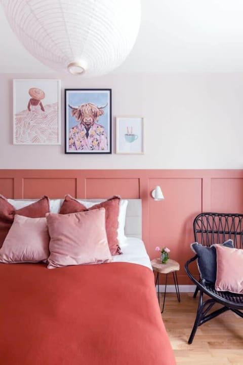 Apartment with queen size bed and convertible sofa bed for up to 4 people