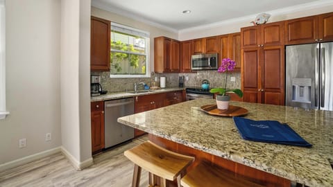 Nihilani at Princeville Resort #28B - Kitchen & Breakfast Bar - Parrish Kauai