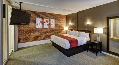 King Interior | Pillowtop beds, individually decorated, individually furnished