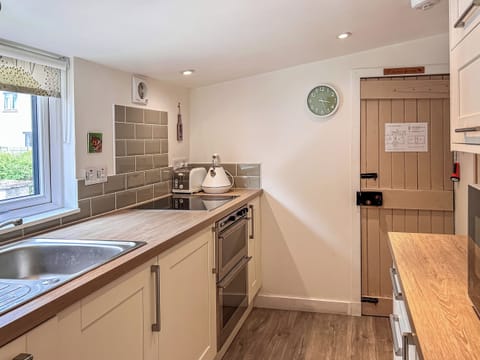 Kitchen | Broom Cottage, Newtonmore