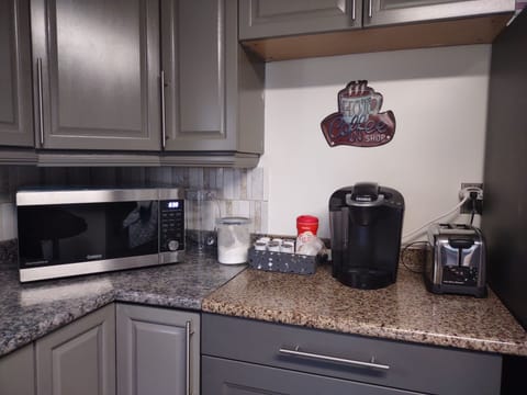 K cup Keurig coffee maker for moring coffee.