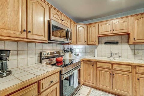 Fully equipped kitchen