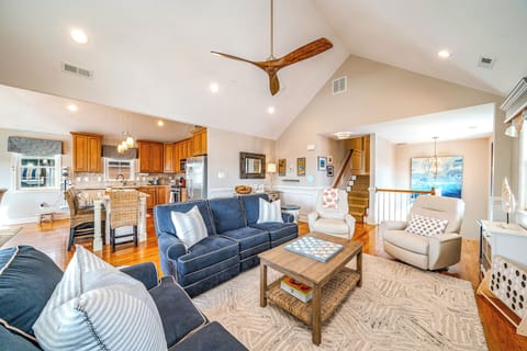 View of living room area and kitchen
