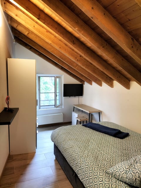 Standard Room | Desk, free WiFi, bed sheets