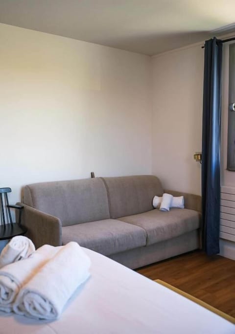 Superior Quadruple Room | Free WiFi, bed sheets