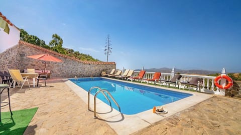 Villa La Higuera Antequera - La Higuera by Ruralidays