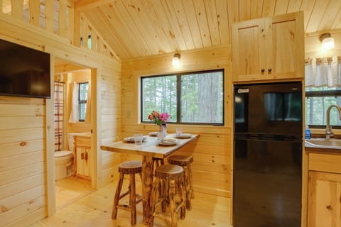 Middlebury Center Vacation Rental | 2BR | 1BA | 4 Steps to Enter | 450 Sq Ft