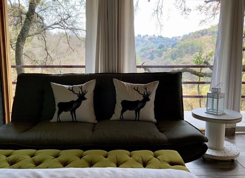 Cabin | Living area | Flat-screen TV