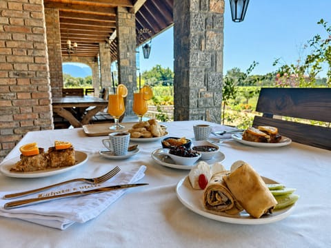 Free daily full breakfast