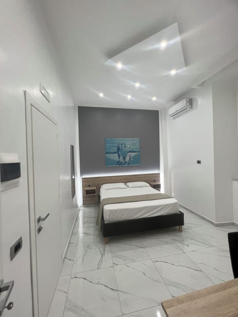 Deluxe Room | 1 bedroom, Egyptian cotton sheets, premium bedding, down comforters