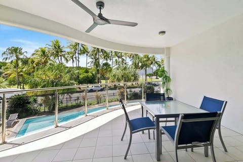 Dine outdoors, enjoy a quiet morning coffee or take in the tropical outlook from the spacious balcony overlooking the shared pool and Esplanade.