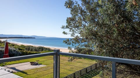 Amazing beachfront at your doorstep, Easy access to an amazing surf beach for surfing