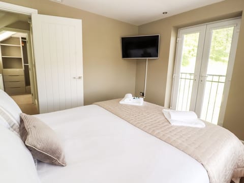 4 bedrooms, individually decorated, individually furnished, free WiFi