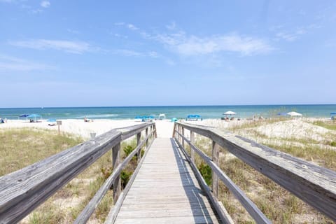 500ft to North Atlantic Ave Public Beach Access