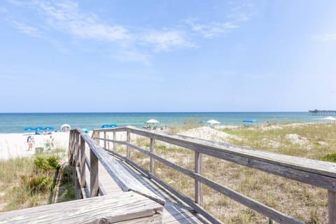 Just a 3 minute walk to the public beach access!