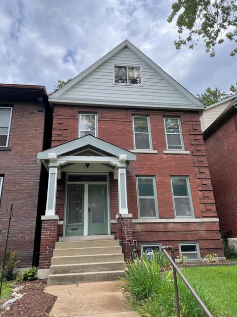 Welcome to The Hartford Hideaway! Nestled in charming Tower Grove South!