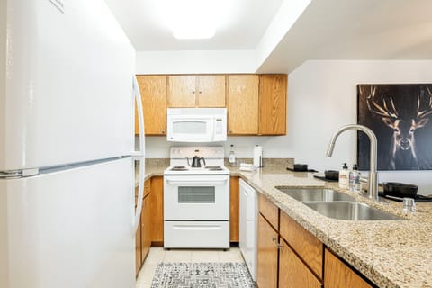 Fully equipped kitchen