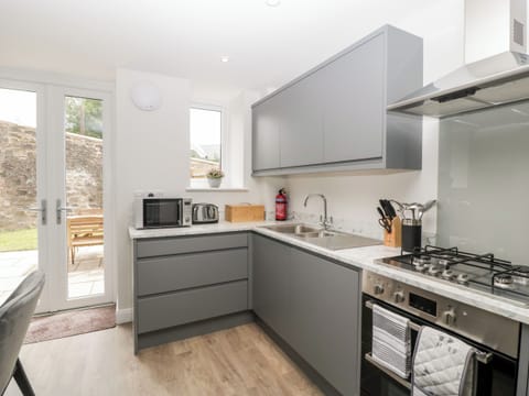 Fridge, dishwasher, electric kettle, toaster