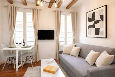 Perfect living room for families and friends, with TV and Wi-Fi