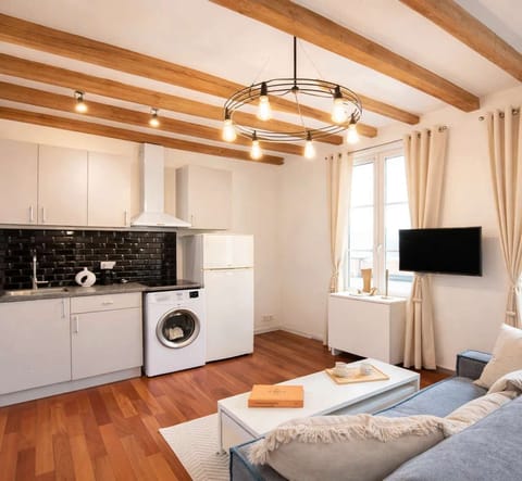 The accommodation is well set for up to 4 guests.