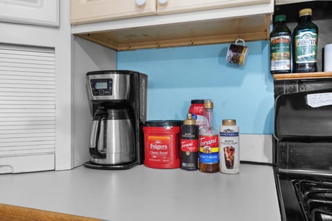 Coffee provided with syrups 