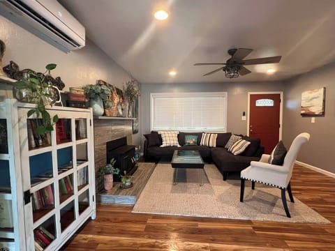 49aaa112 7776 4b04 bcaf db0bd0bda343