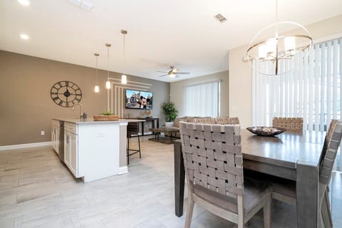 With a rustic and elegant style, our dining area is perfect for quality time with your loved ones