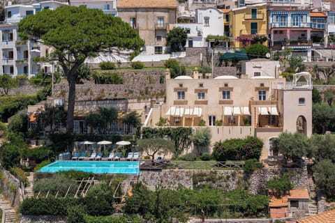 Building Exterior, Facilities, Pool, Spring, Summer, Wellness