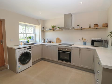 Fridge, dishwasher, electric kettle, toaster