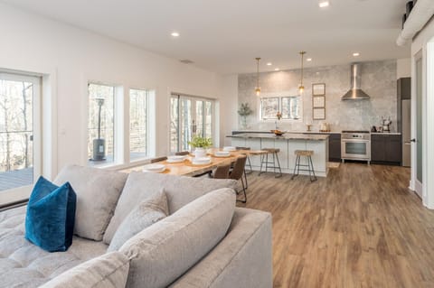 An open concept for all to be together. 