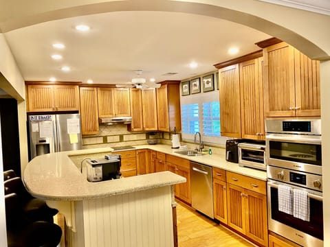Upgraded Kitchen with Bosch Appliances