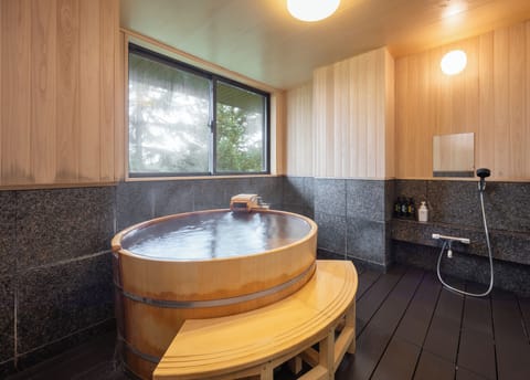 Suite Room with private Onsen, Non Smoking | Bathroom | Combined shower/tub, free toiletries, hair dryer, slippers
