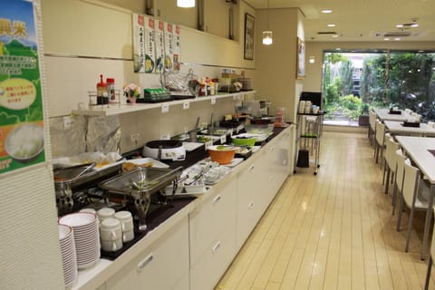 Daily buffet breakfast for a fee