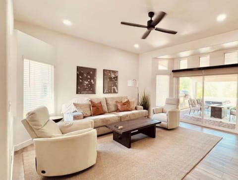 Spacious Living Area 