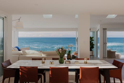 Dining 01