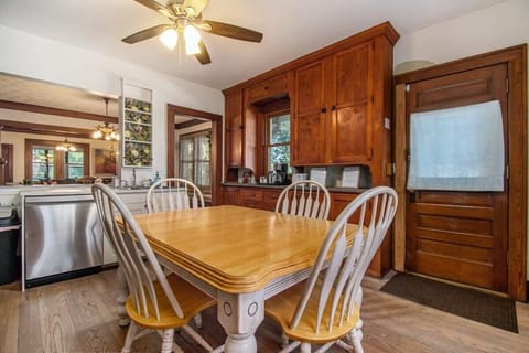 Prepare, dine, and unwind.