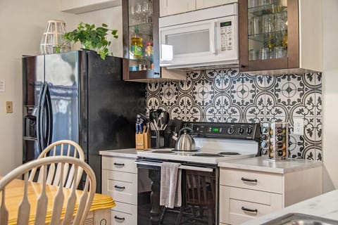 Fully equipped for all your culinary adventures!