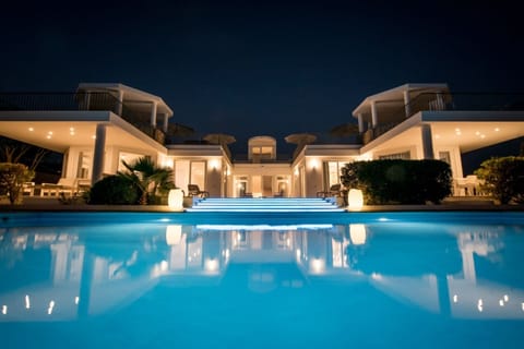 Exclusive Villa | Terrace/patio