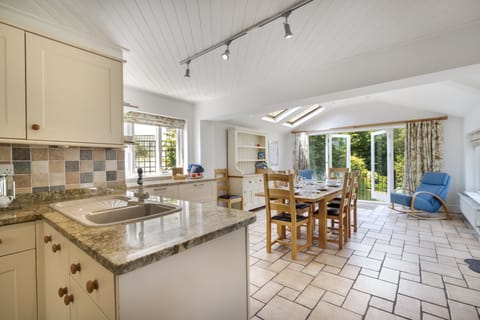 Dow Crag House | Coniston Holiday Cottage | Kitchen and Dining area