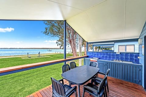 Waterfront Villa  | Blackout drapes, WiFi (free), bed sheets